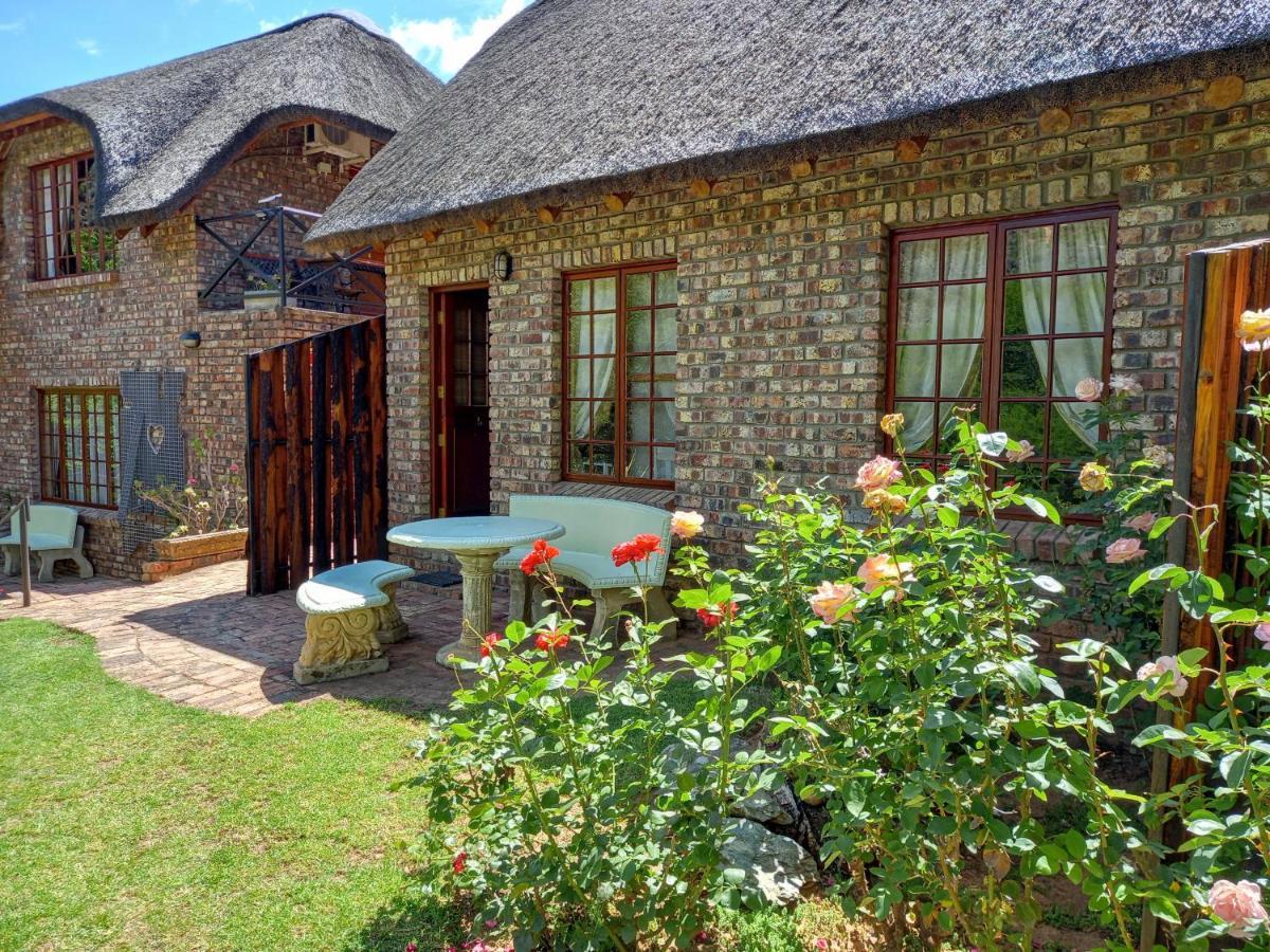 De Poort Country Lodge Oudtshoorn Buitenkant foto