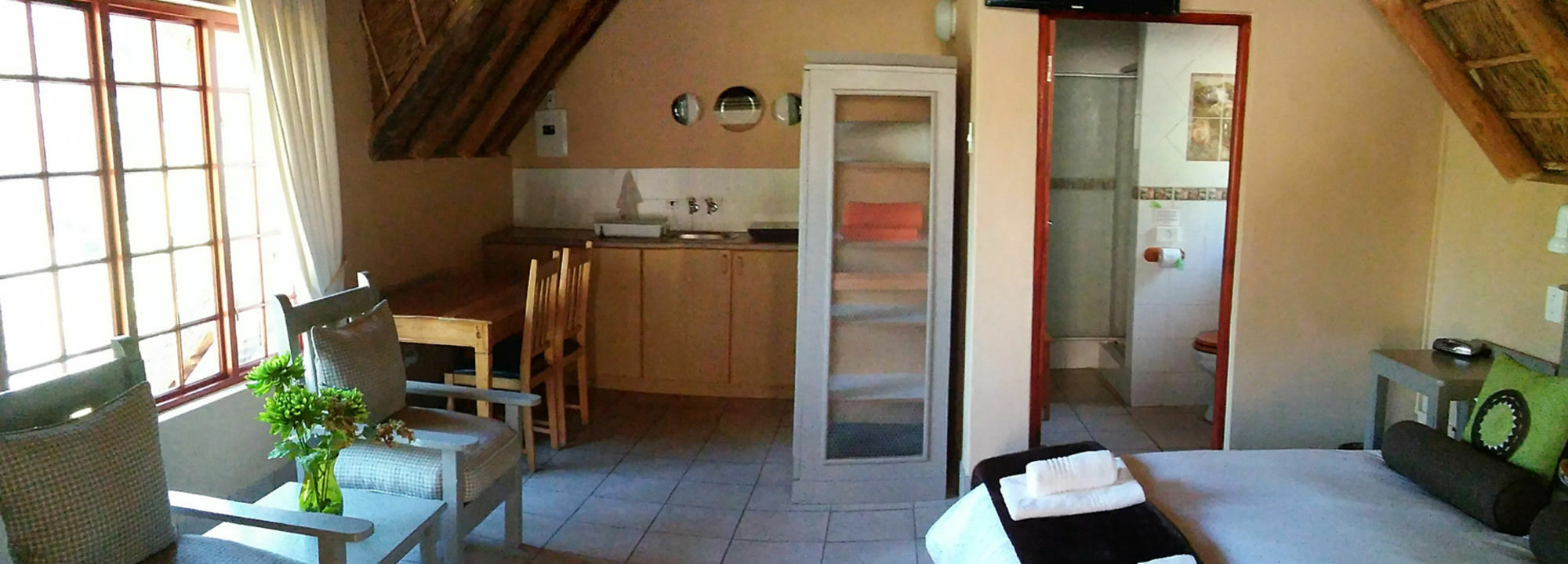 De Poort Country Lodge Oudtshoorn Buitenkant foto
