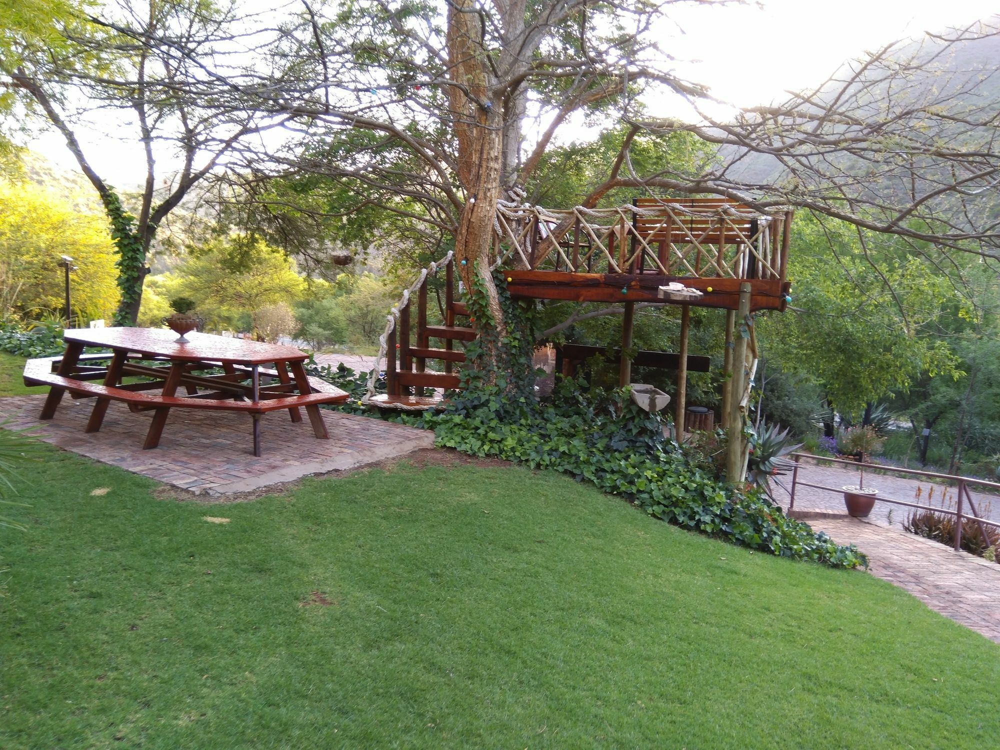 De Poort Country Lodge Oudtshoorn Buitenkant foto